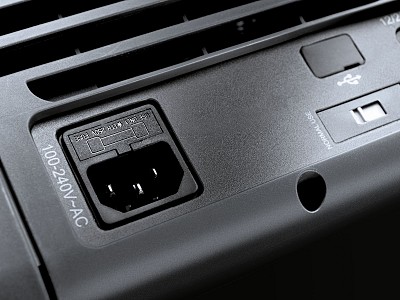 Eingang für 12V, 24V oder 100 240V